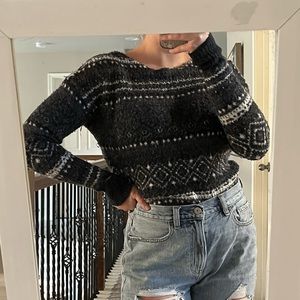 AE Sweater Size S